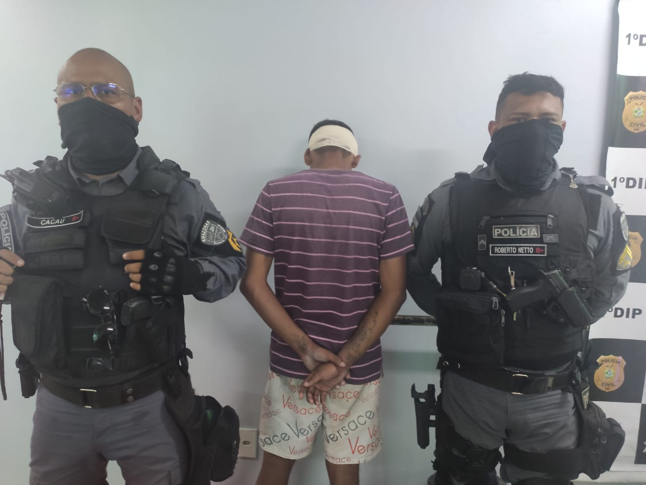 Após ser sequestrado por facção, jovem é resgatado de cativeiro em Manaus