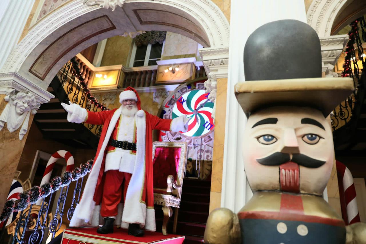 Programação natalina chega aos parques, centros de convivência e teatro em Manaus