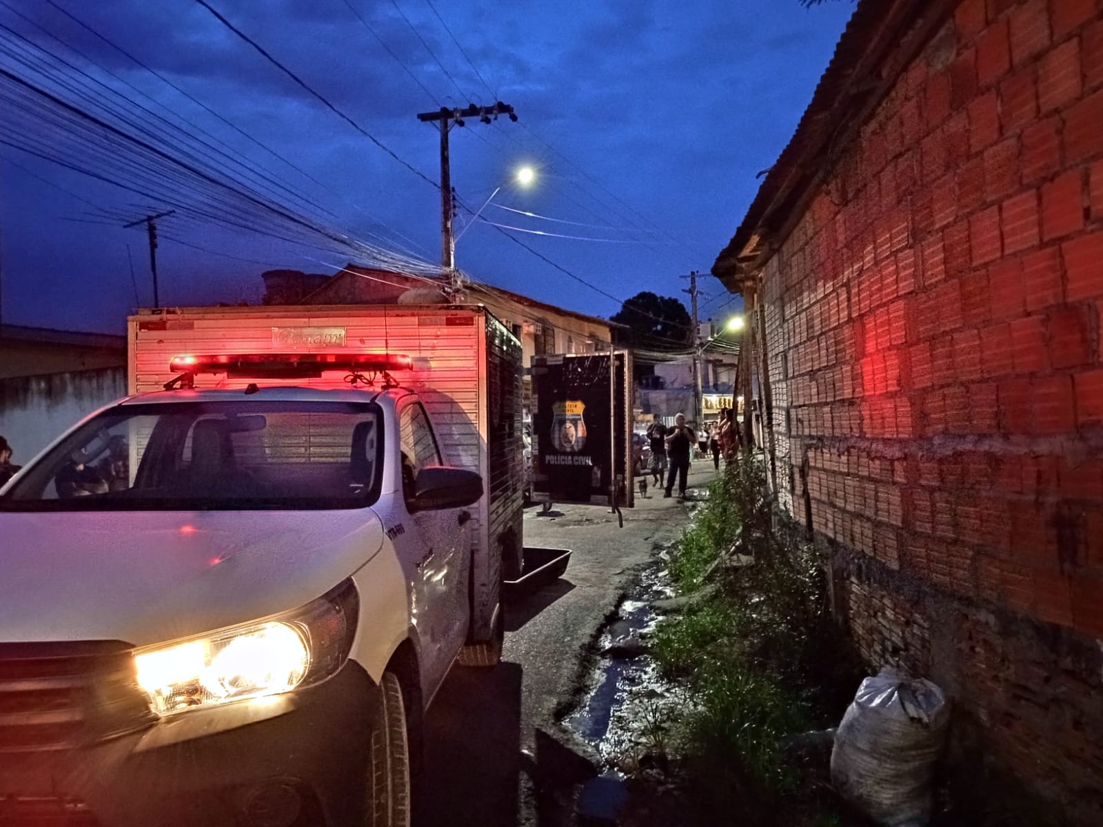 Mulher é encontrada morta com hematomas após bebedeira em Manaus