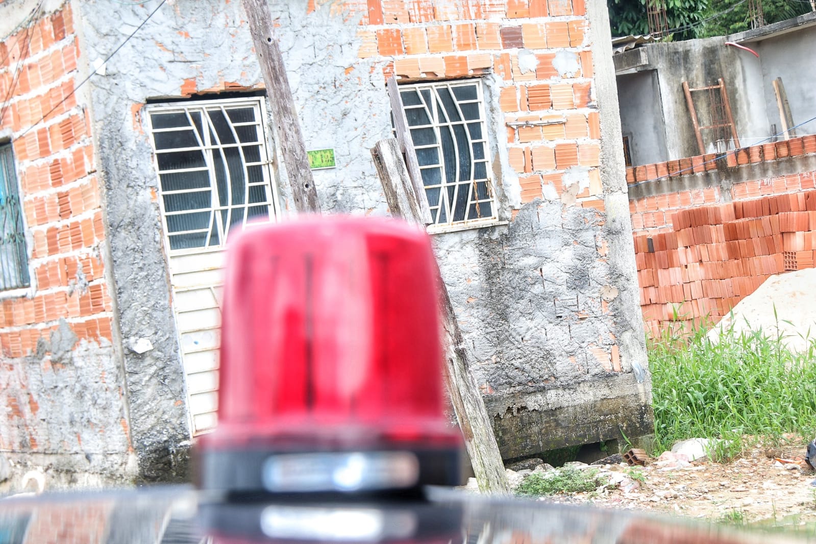 Com uma semana de namoro, homem é morto na casa da namorada em Manaus