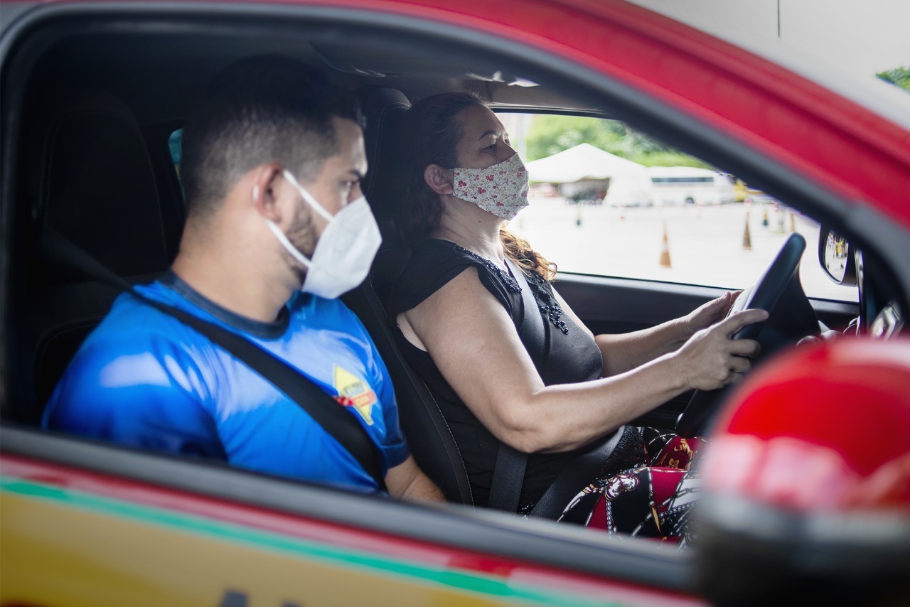 Aprovados no CNH Social em Manaus começam aulas práticas nesta segunda