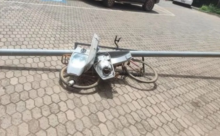 Homem rouba poste e tenta fugir de bicicleta mas acaba preso no DF