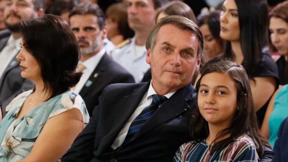 Bolsonaro diz que filha de 11 anos não vai ser vacinada contra Covid