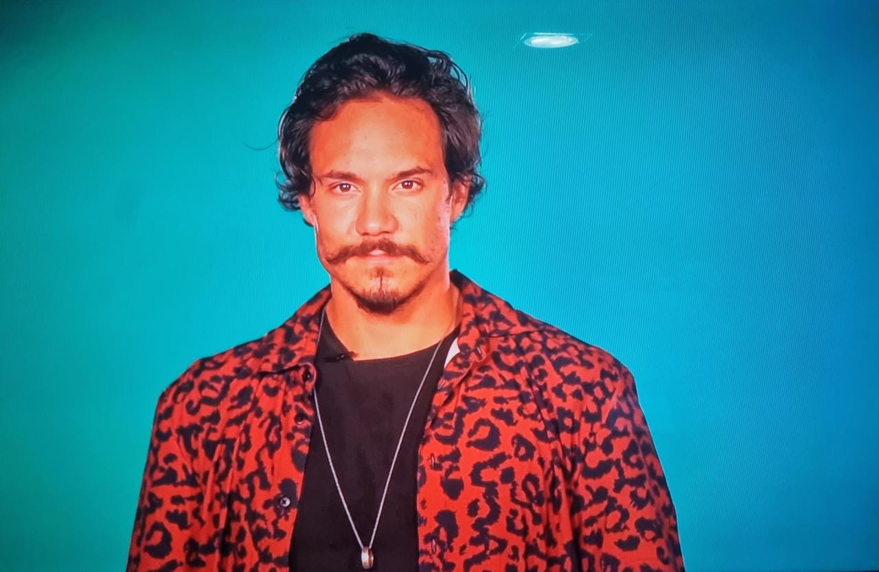 Designer Eliezer é o quarto integrante do grupo Pipoca no BBB 22