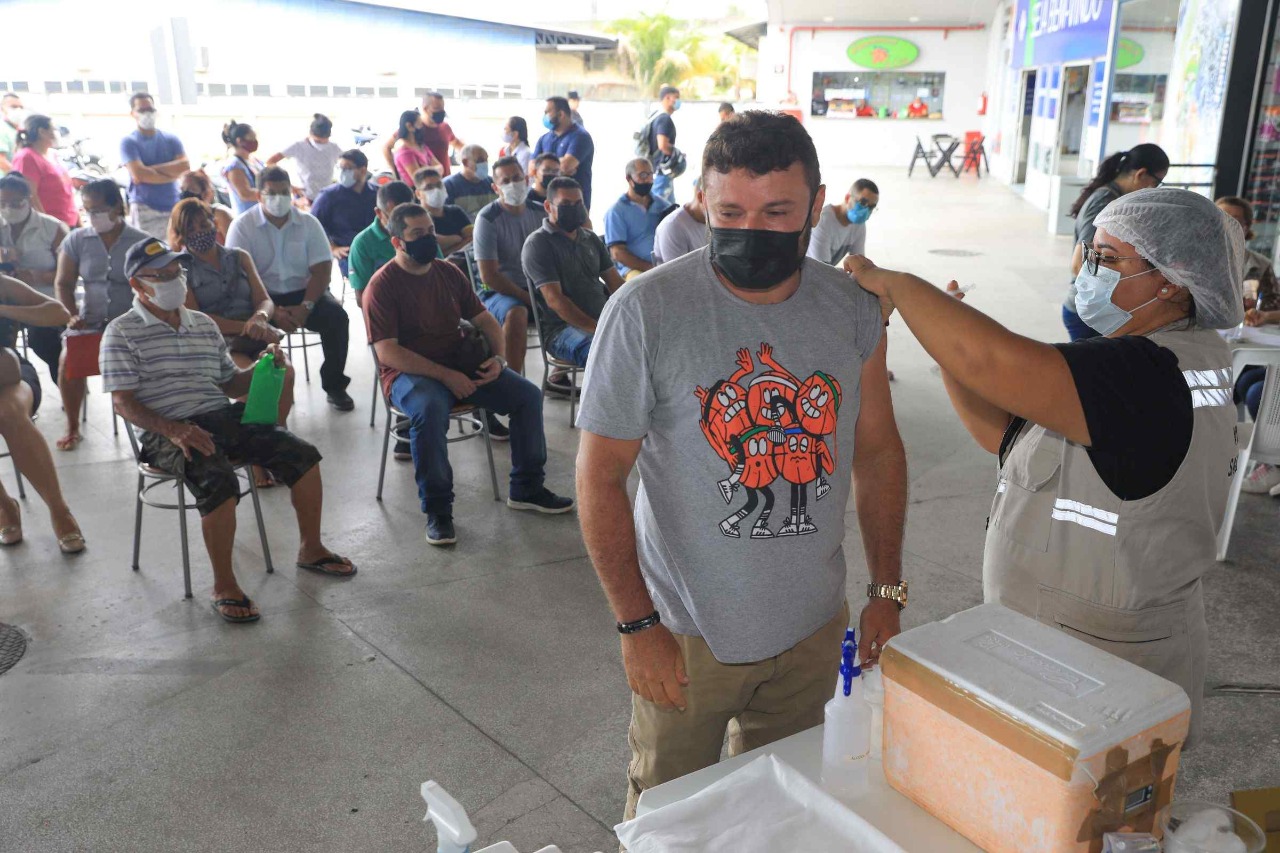 Mais de 22 mil já foram vacinados contra covid nos supermercados de Manaus