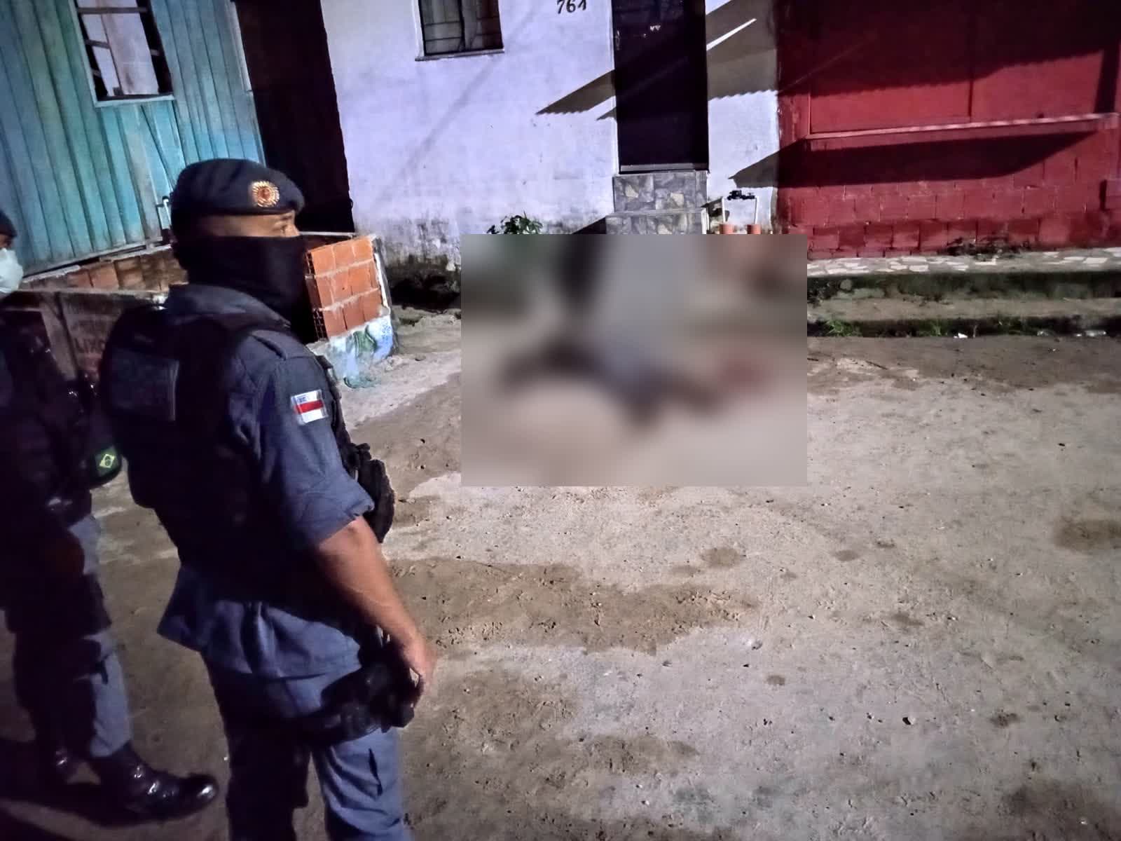 Homem é executado ao descer de carro por aplicativo em Manaus