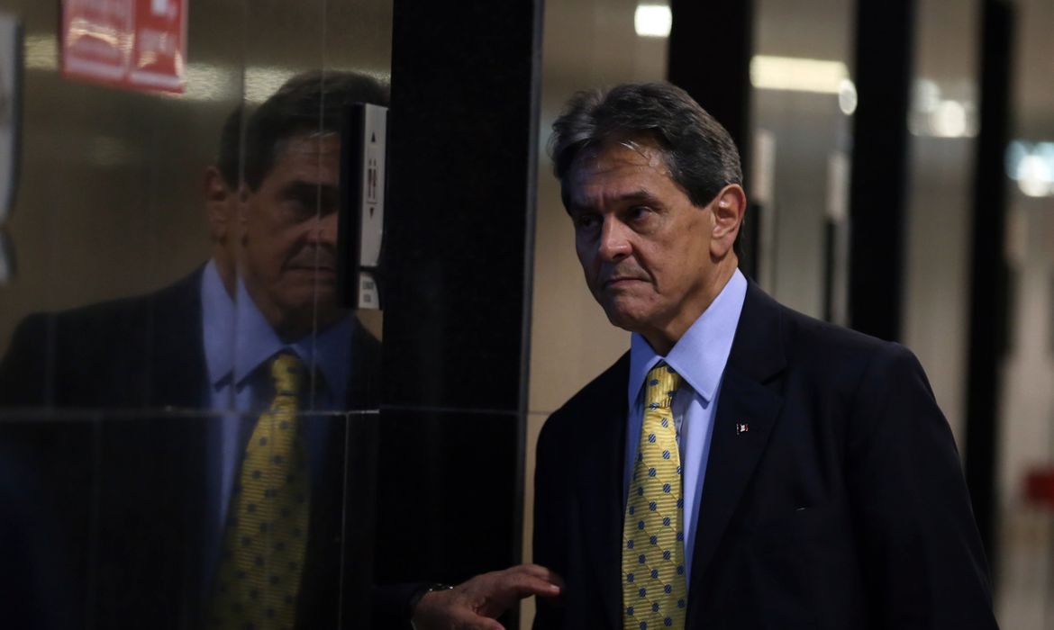 STF determina prisão domiciliar para Roberto Jefferson