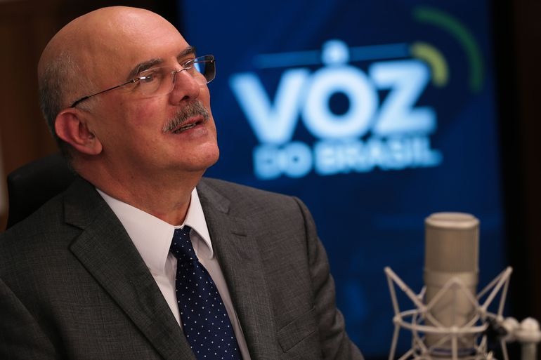 Ministro da Educação é denunciado pela PGR ao STF pelo crime de homofobia