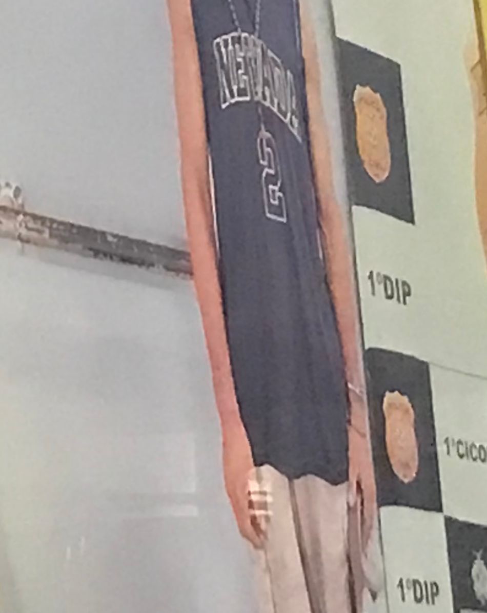 Homem é preso por furtar comida e fraldas de supermercado em Manaus