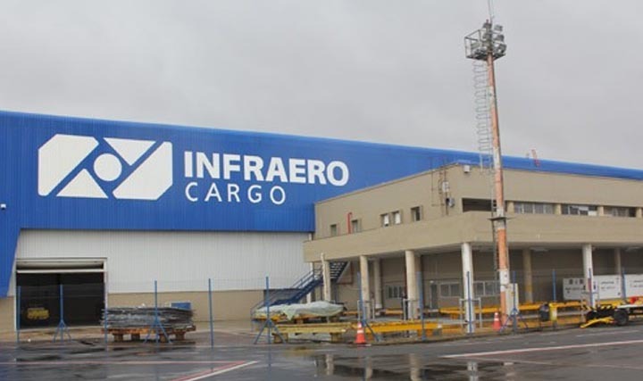 37 empregados da extinta Infraero são incorporados à Ufam