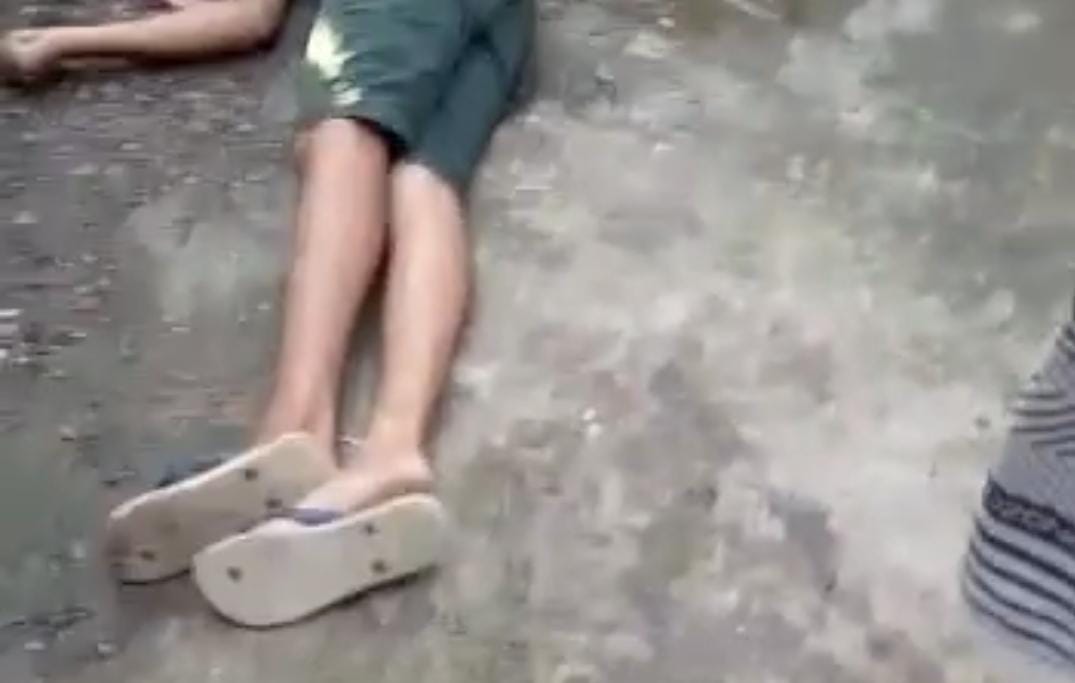 Jovem é assassinado e roubado na frente de beco em Manaus