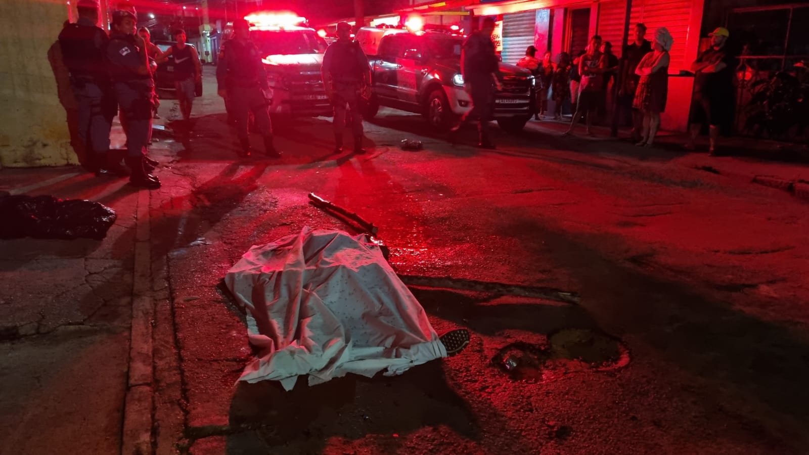 Homem é morto a pauladas na Compensa 