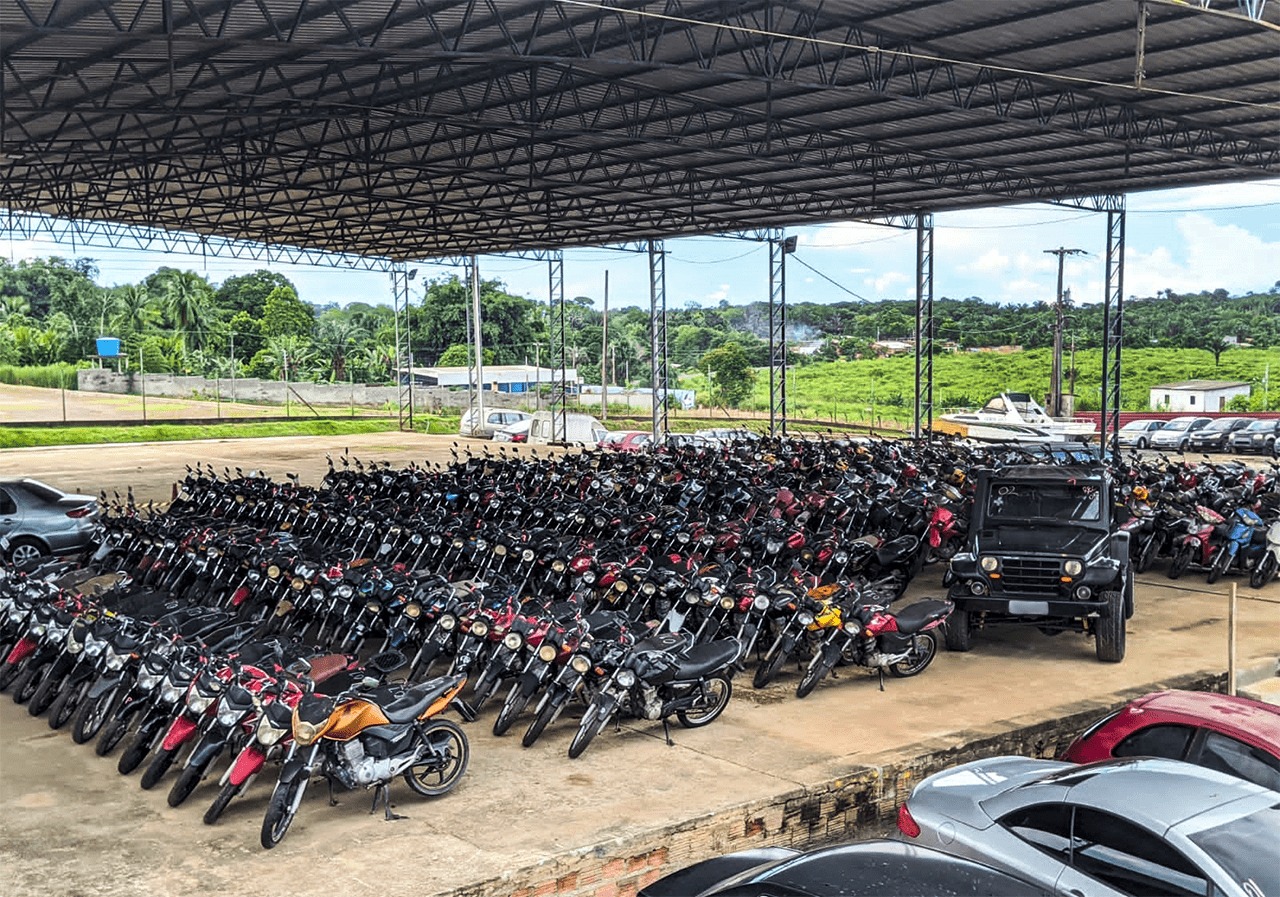 Começa visitação a veículos que serão leiloados pelo Detran Amazonas