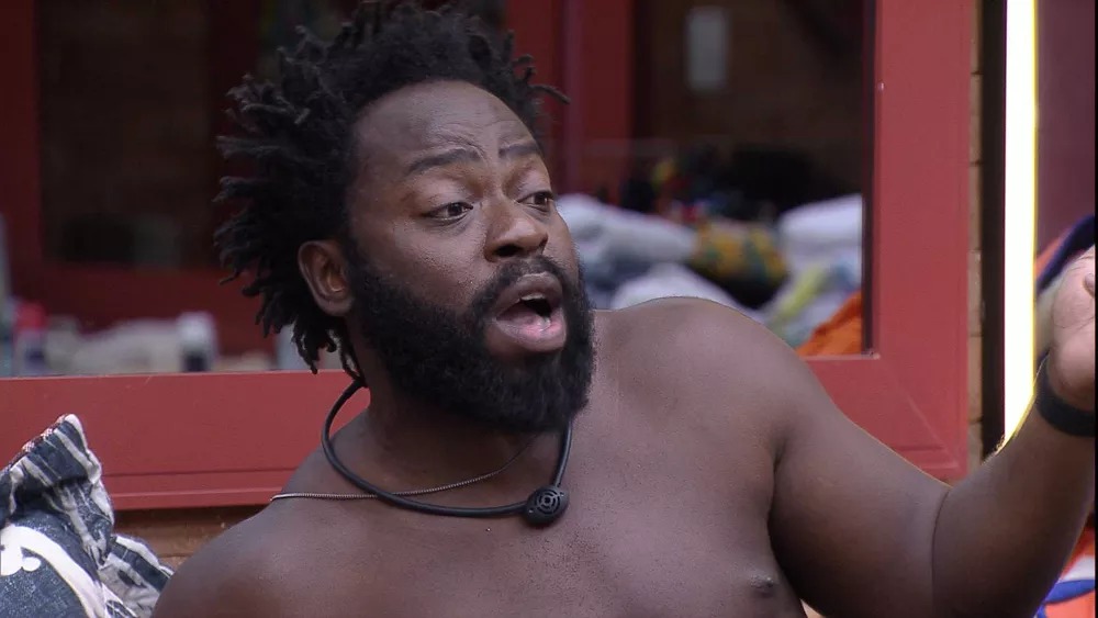 Após discussão com Arthur, Douglas chama brother de ‘otário’ no BBB 22