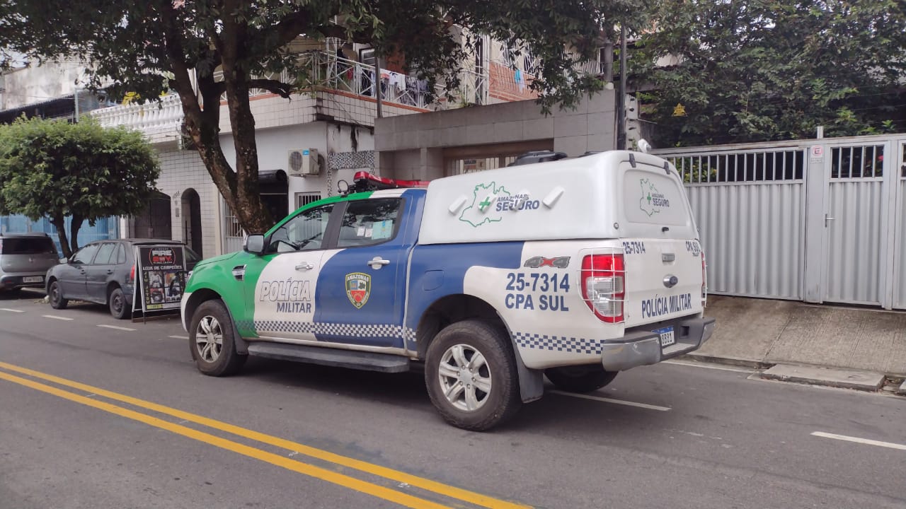 Engenheiro é encontrado morto na varanda de casa em Manaus