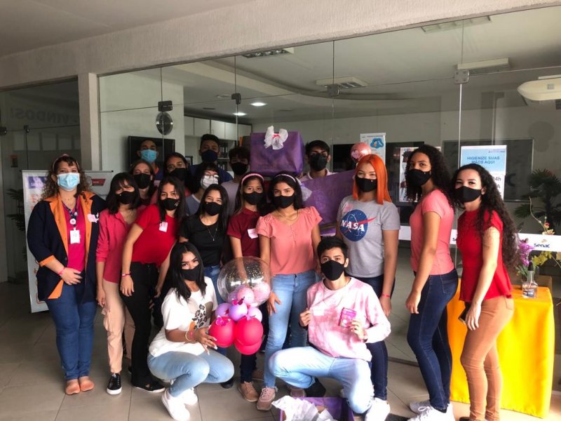 Estudantes lançam campanha de doação de absorventes em Manaus  