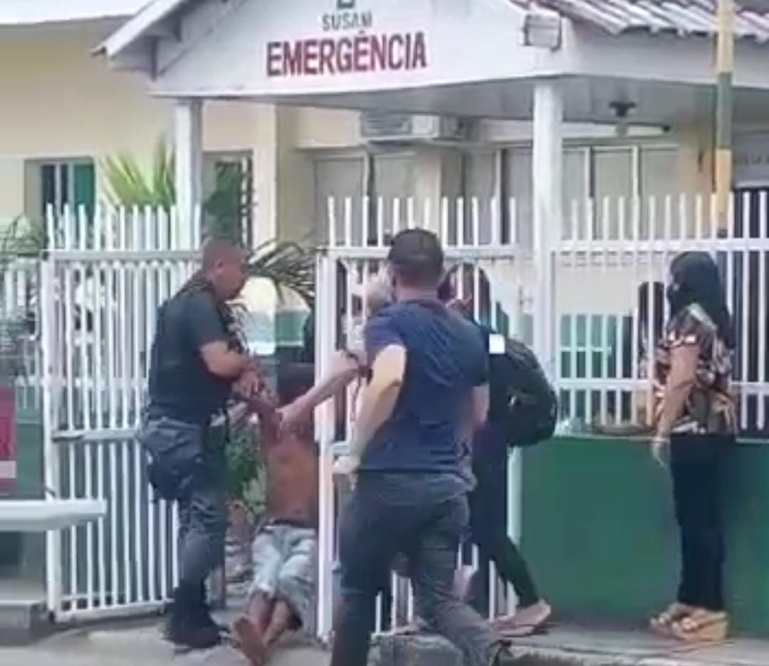 Bandidos invadem velório e esfaqueiam amigos de defunto no Amazonas