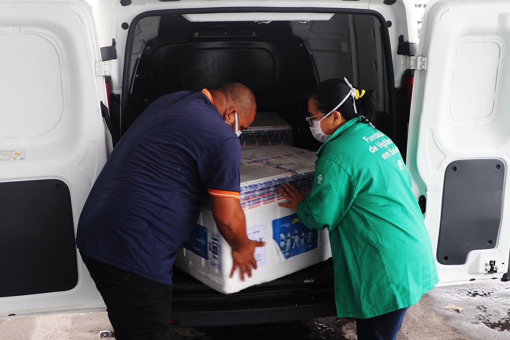 Amazonas recebe mais de 28 mil doses de vacinas da Pfizer pediátrica