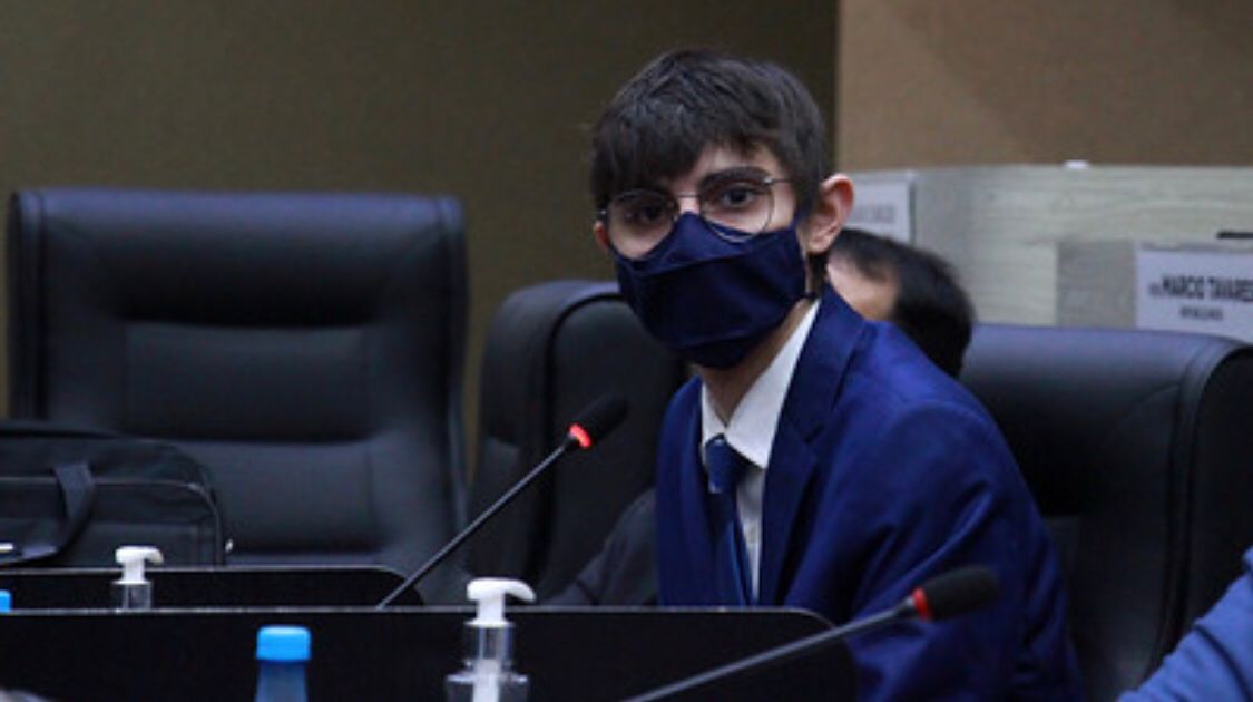 Amom pode ir à Justiça contra compra do ‘Kit Selfie’ da Câmara de Manaus