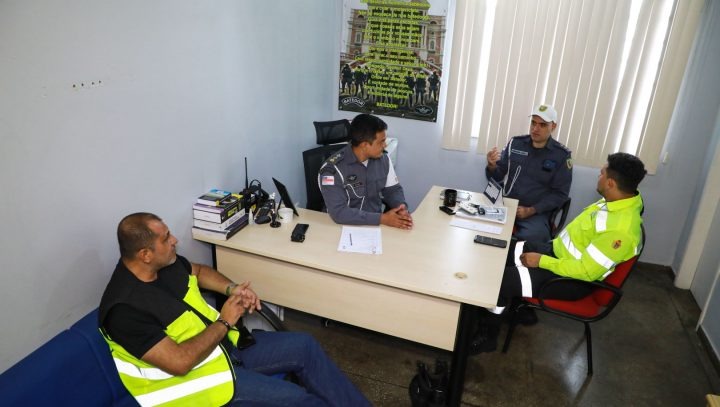 Prefeitura e PM discutem convênio para melhorar fiscalização em Manaus