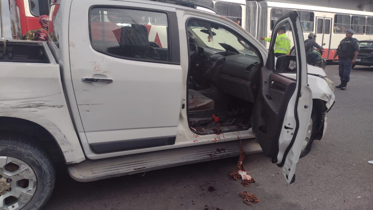 Motorista que teve carro crivado de balas em Manaus morre em hospital