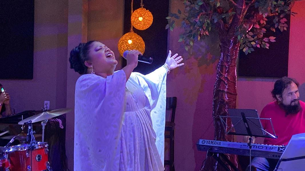 Márcia Siqueira reapresenta show em homenagem a Elis Regina