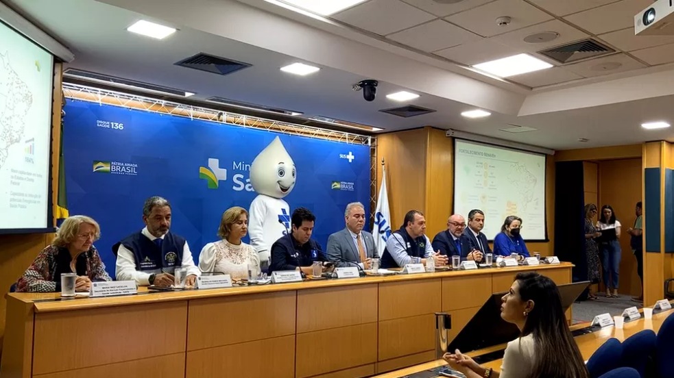 Covid-19: ministro oficializa fim de emergência sanitária