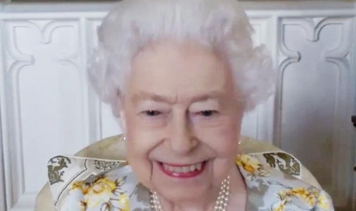 Entenda porque a Rainha Elizabeth tem dois aniversários; monarca completou 96 anos