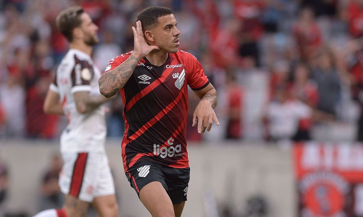 Brasileiro: Athletico-PR vence Flamengo por 1 x 0