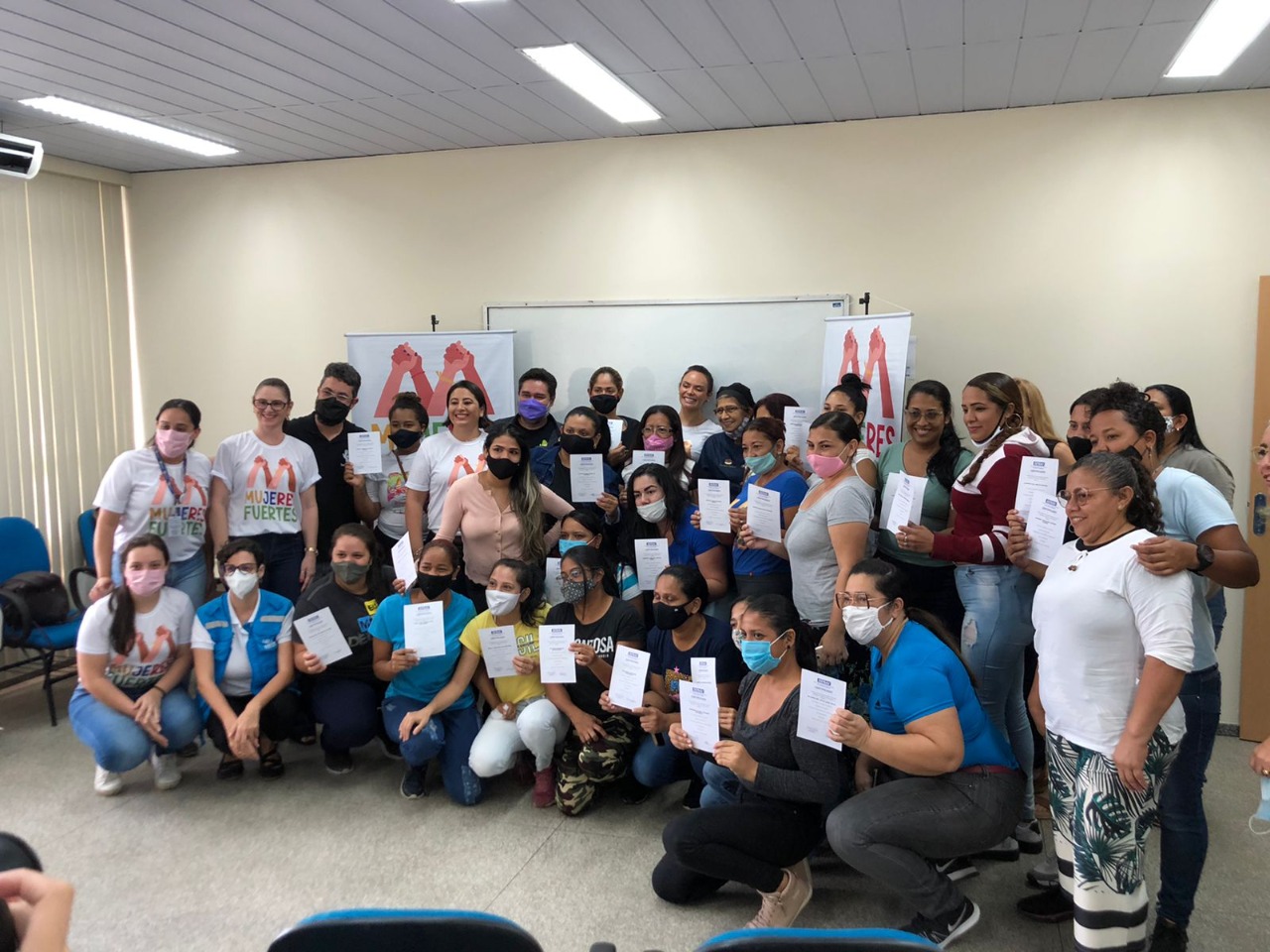Projeto 'Mujeres Fuertes' capacita alunas venezuelanas em Manaus