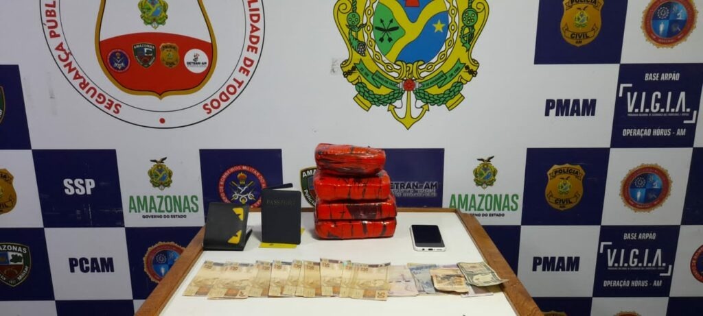 Drogas são apreendidas em banheiro de embarcação no Amazonas