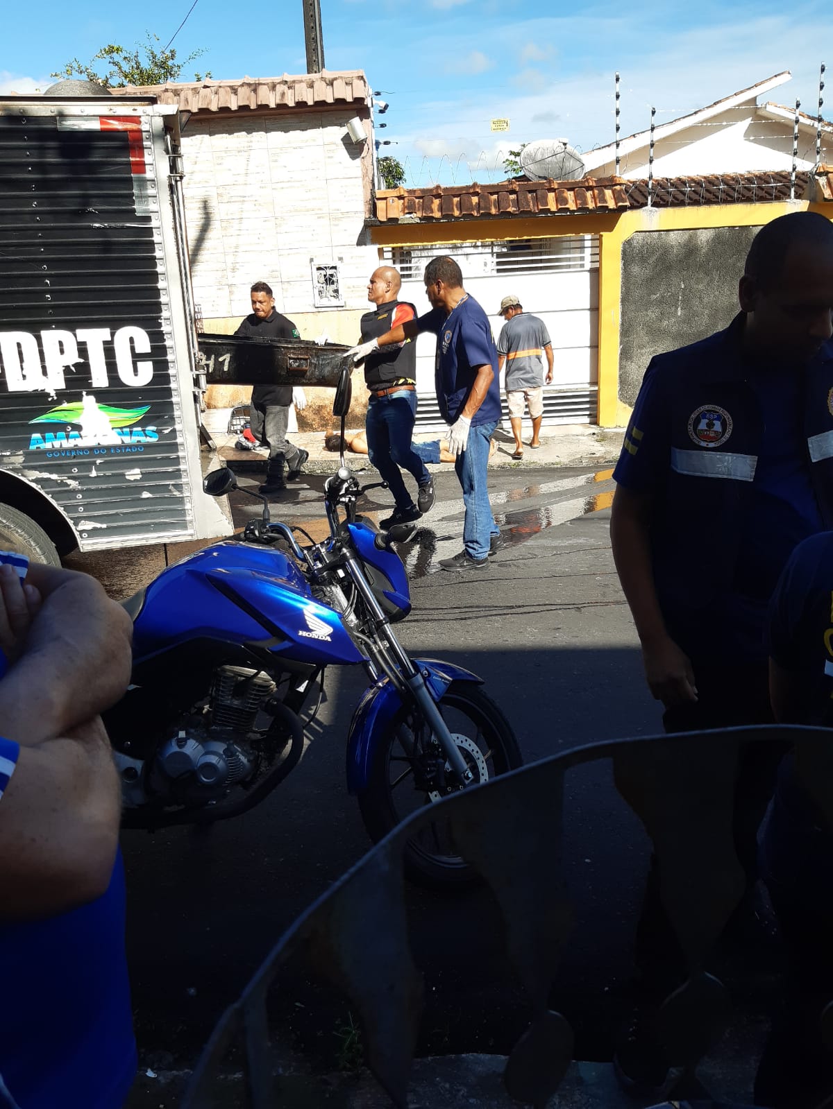 Suspeito de roubar moto é perseguido e morto por justiceiro em Manaus