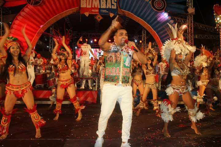 Israel Paulain comanda 'Ensaio Show da Batucada' neste domingo 