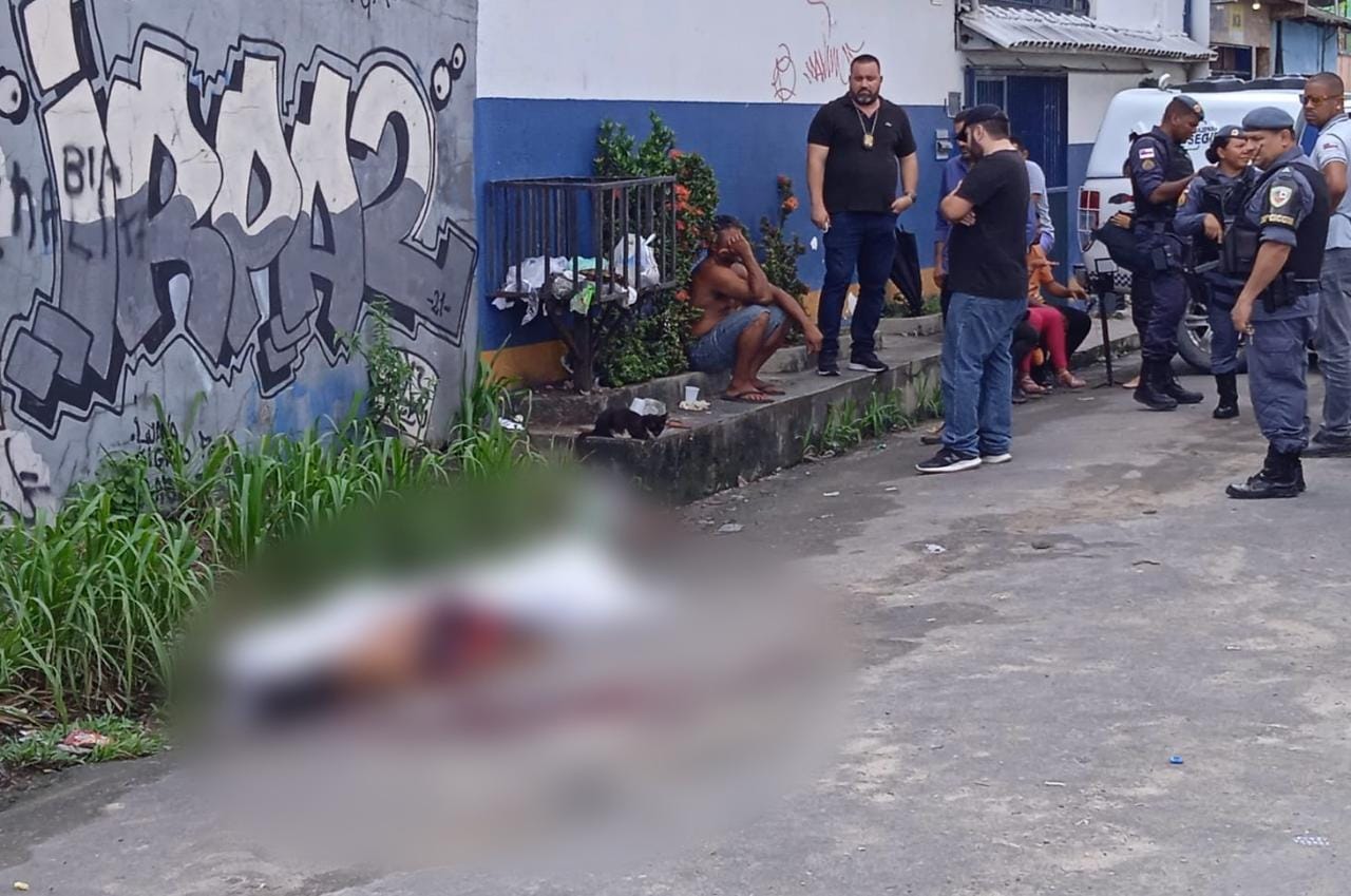 Homem é morto com facada no peito após noite de bebedeira em Manaus 