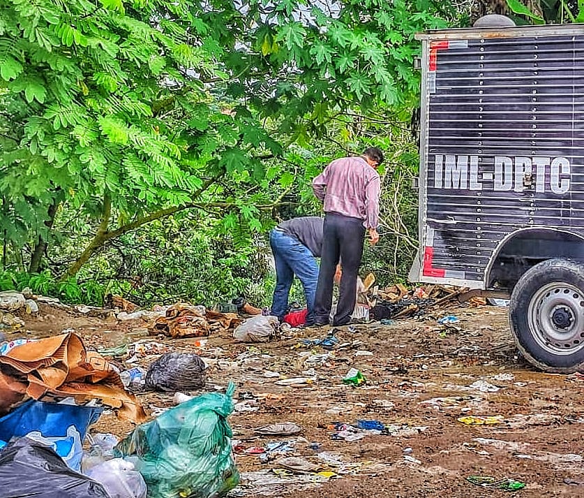 Homem achado em lixeira foi estrangulado com fio elétrico em Manaus