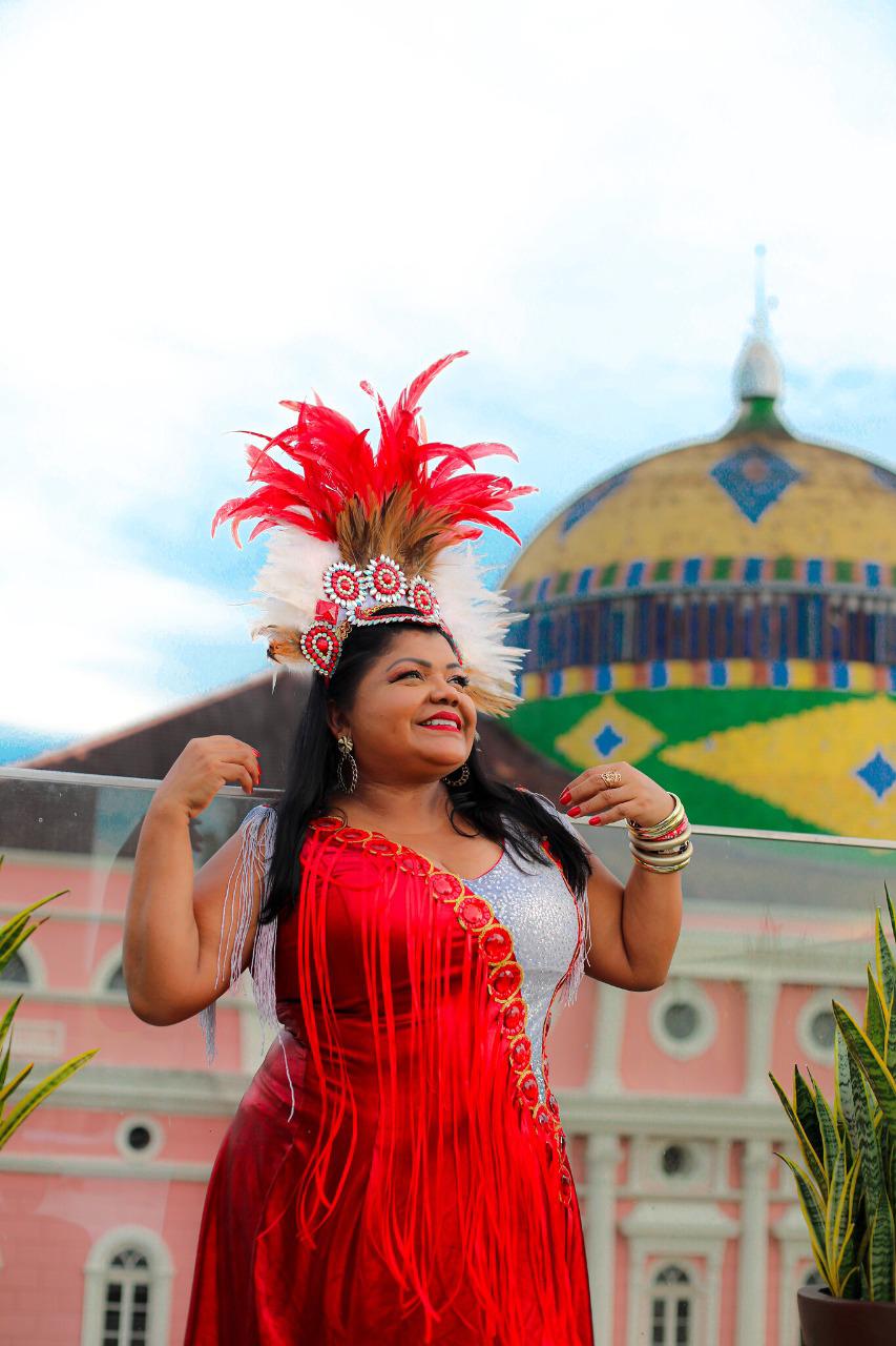 Márcia Siqueira realiza 1ª ‘Feijoada da Rosa Vermelha’ em Manaus