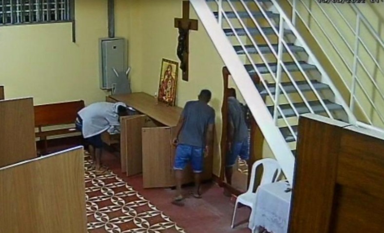 Criminosos invadem e fazem a limpa em igreja em Manaus 