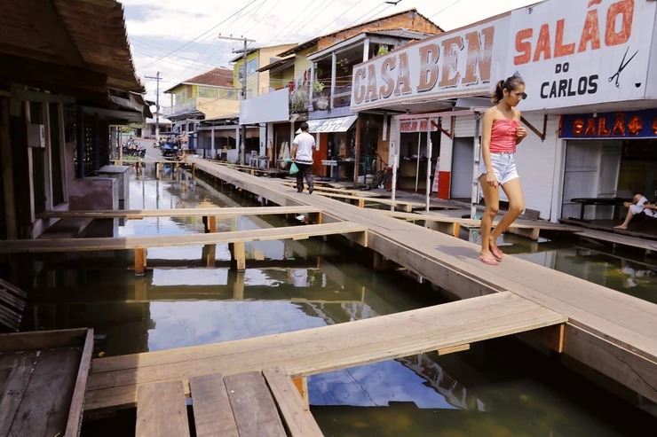 Atingidos pela cheia, moradores pedem ação da Prefeitura de Parintins
