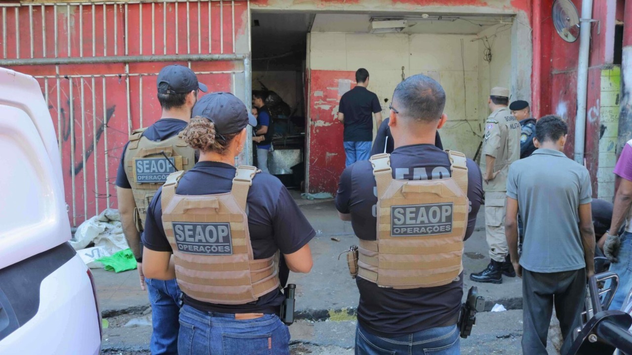 Cinco sucatarias são interditadas por irregularidades em Manaus