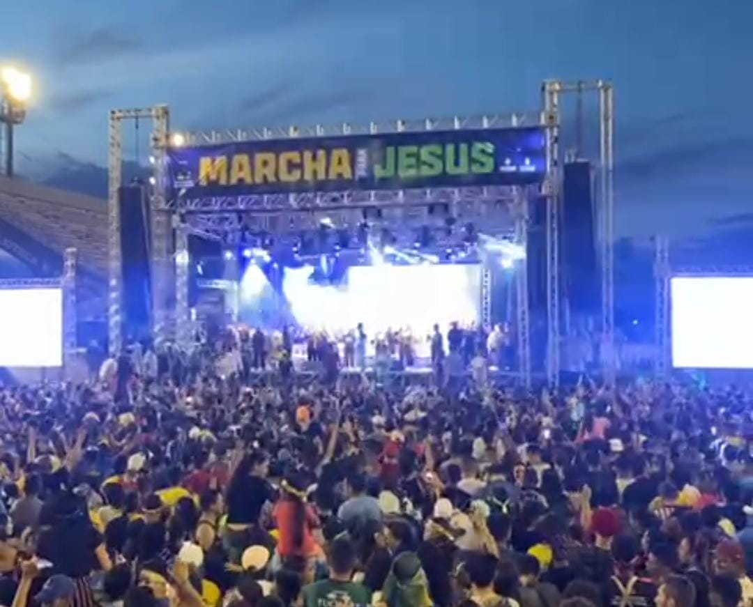Marcha para Jesus em Manaus lota sambódromo; Veja vídeos do evento