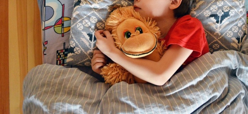 Estudo mostra que 10% de quem tem entre 5 e 17 anos faz xixi na cama