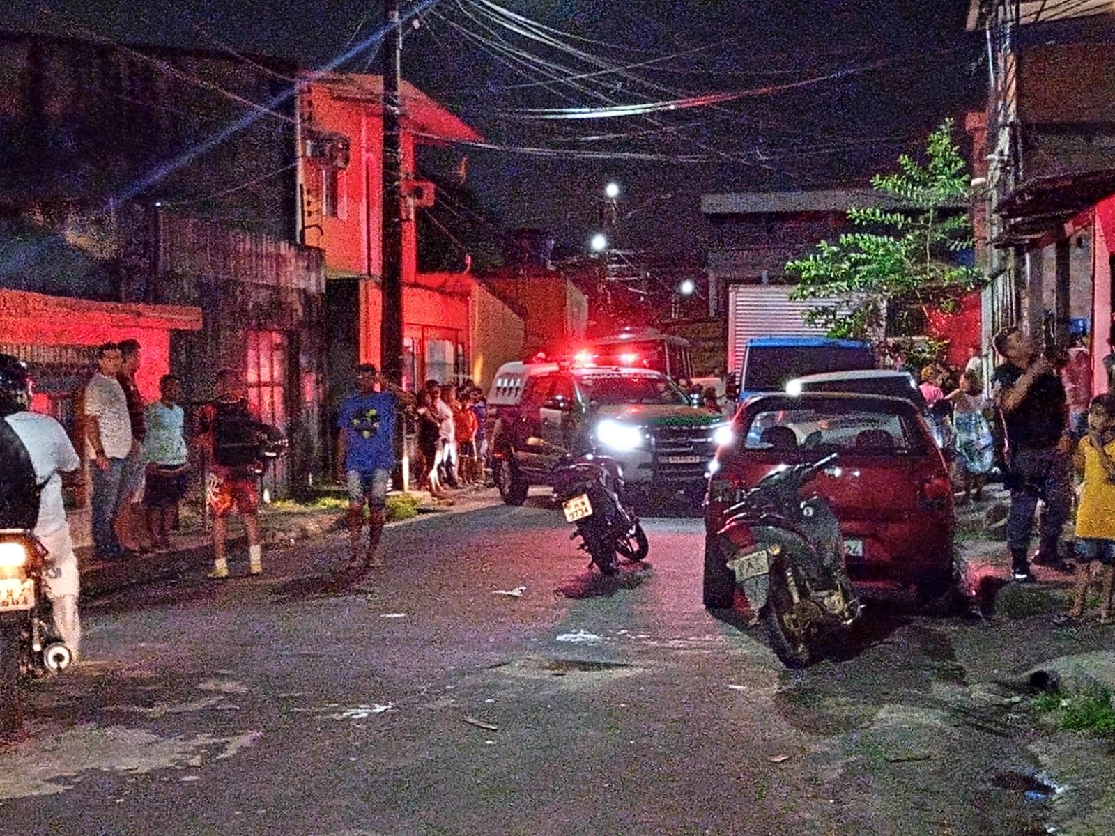 Homem é morto a tiros ao ser perseguido por criminosos em Manaus