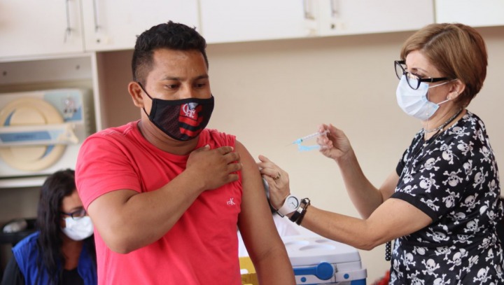 Saiba onde se vacinar contra Covid-19 neste sábado em Manaus