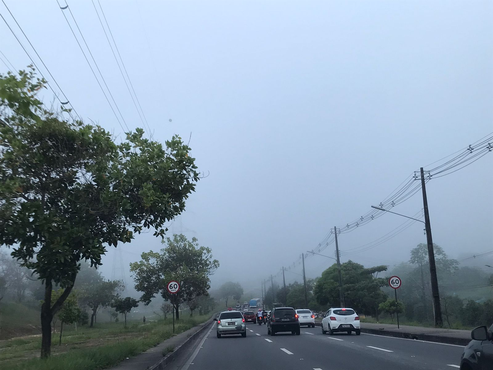 Neblina toma conta de Manaus e temperatura não deve passar de 29° hoje
