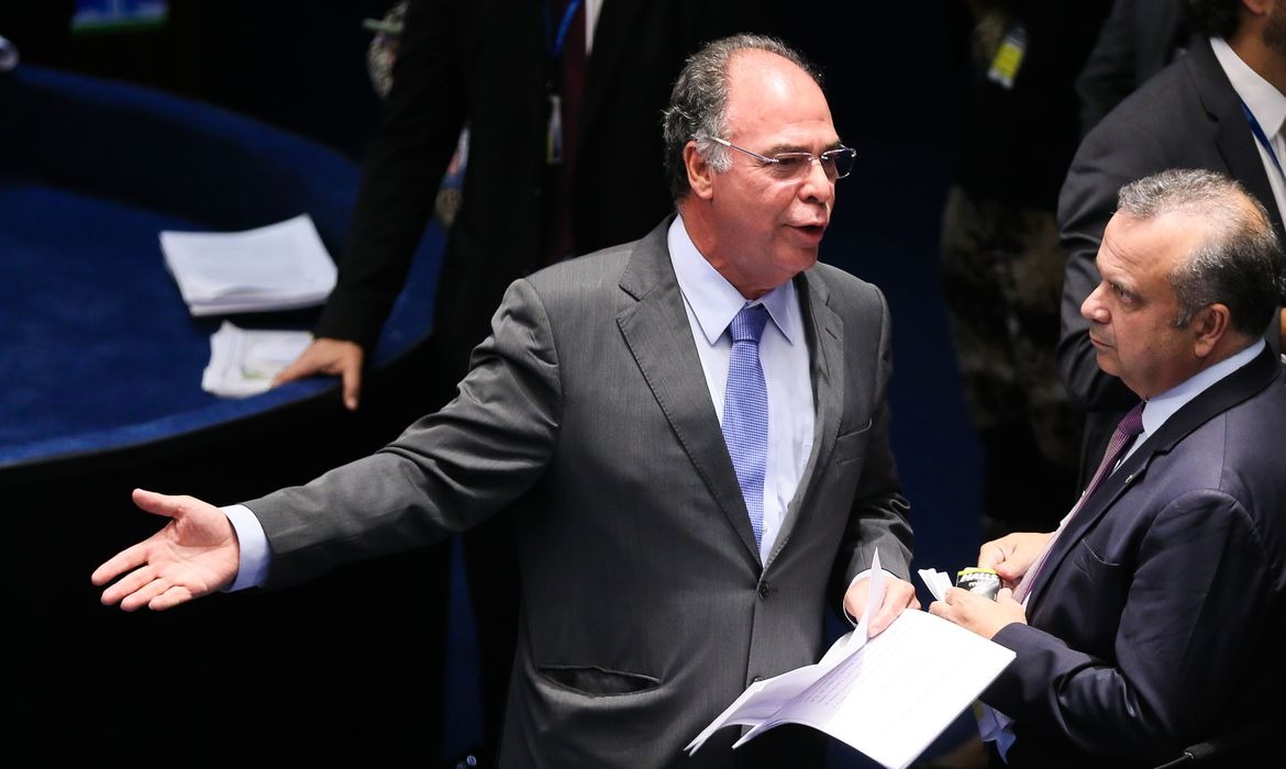 Projeto que reduz ICMS dos combustíveis vai ao plenário do Senado