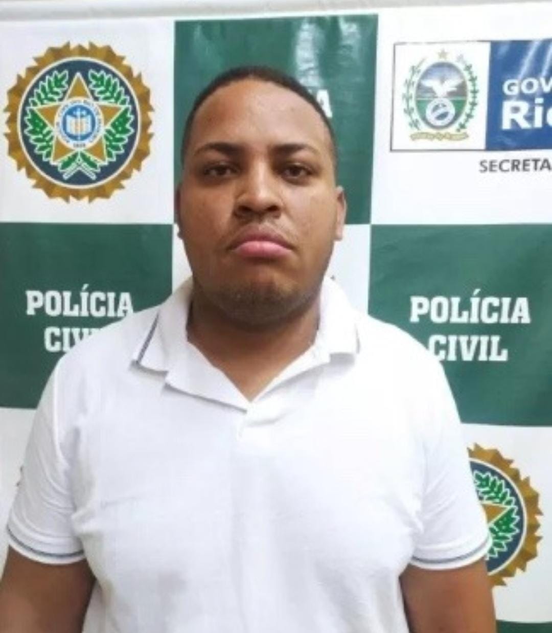 'Profeta' suspeito de estupro diz que só é pastor da porta da igreja para dentro