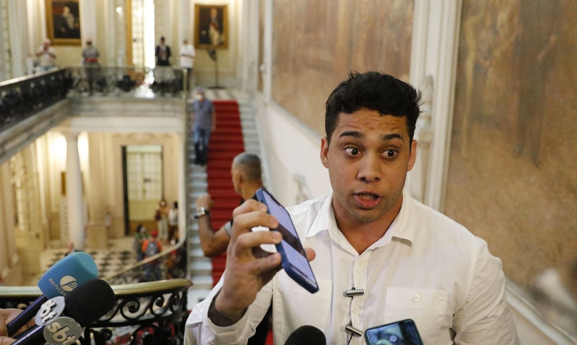 Caso Gabriel Monteiro: delegado diz que vereador cometeu crime