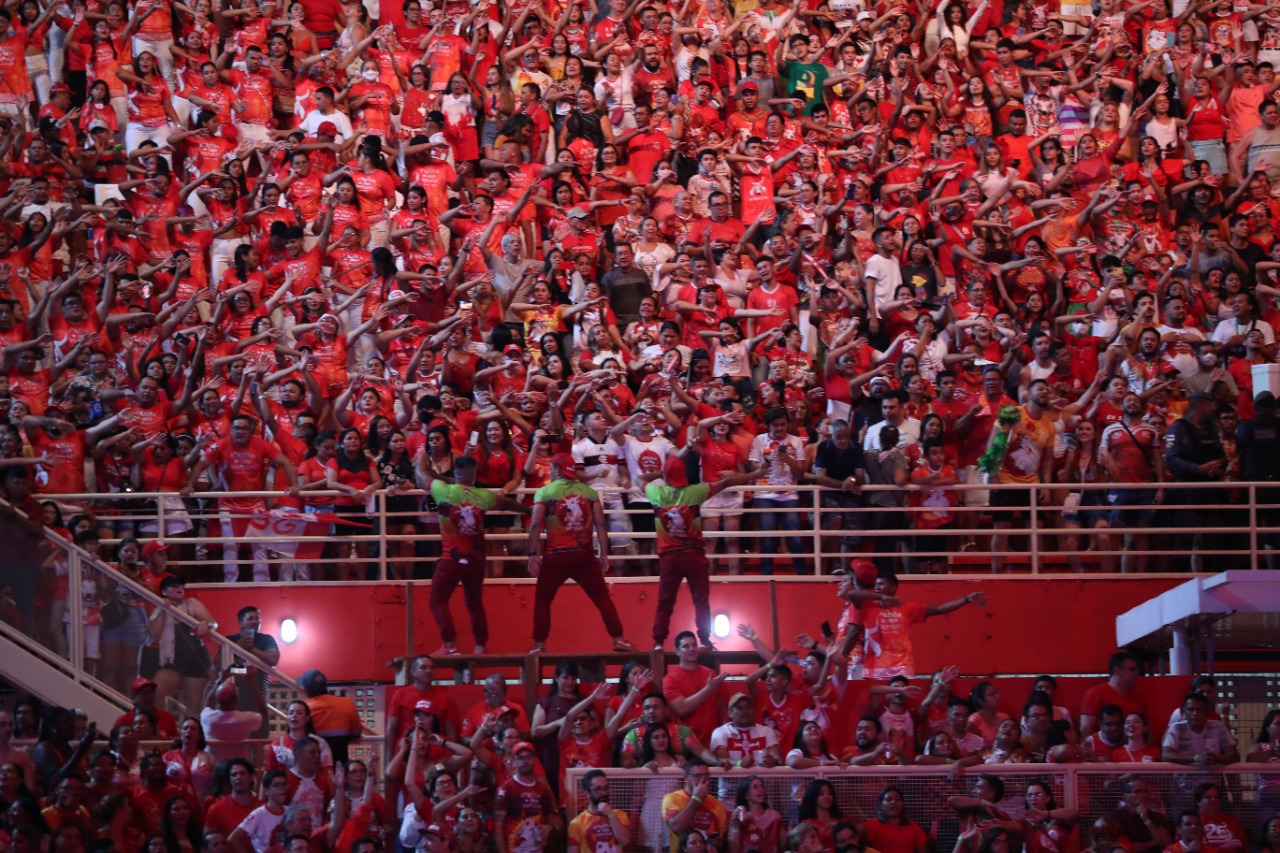 Passagem de som do Garantido emociona torcedores em Parintins
