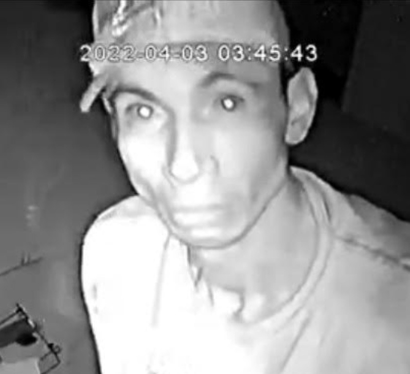 Homem é procurado por roubar escritório de contabilidade em Manaus