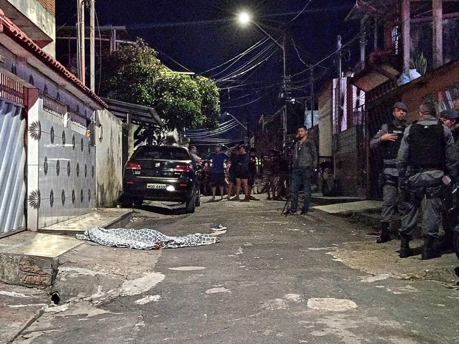 Homem é perseguido, morto e tem motocicleta roubada em Manaus
